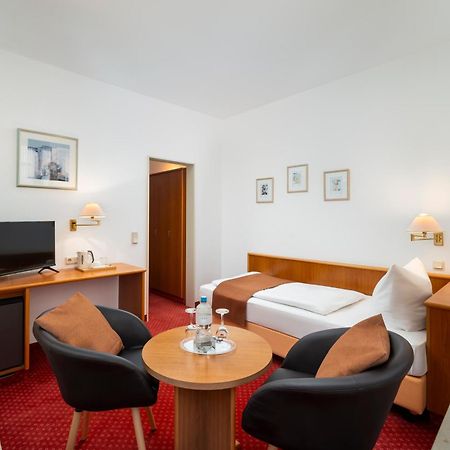 Arkaden Hotel 켈하임  외부 사진